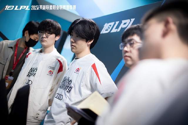 决定奖励每 决定奖励每